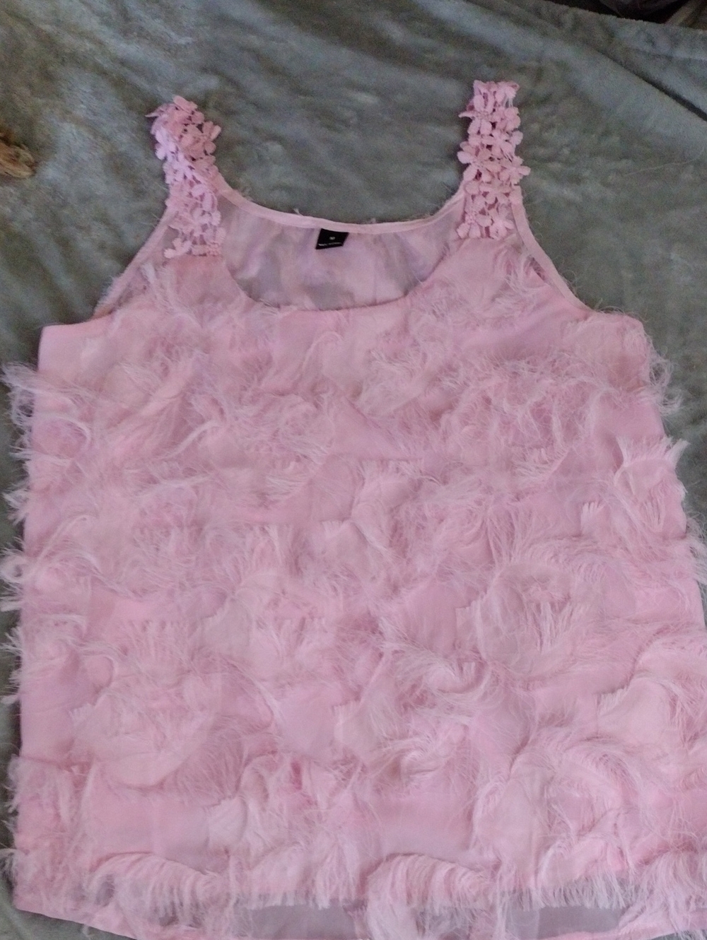 Woman's Pink Floral Feather-Texture Party Tank Top..